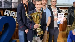 Złoty medal w Mistrzostwach Łodzi w szachach.