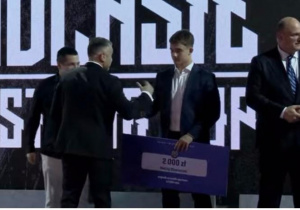 Nagroda dla Macieja Słowiańskiego.